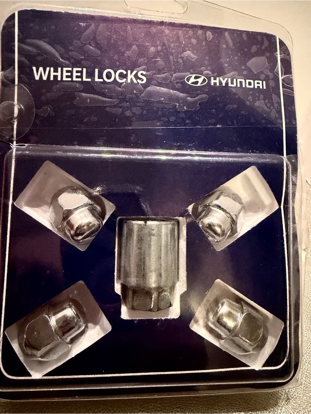 Hyundai Open Package Hyundai Wheel Lock Set. Chrome Wheel Lock Set w/ Key Socket